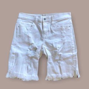 Sneak Peek Distressed Bermuda shorts Size Small